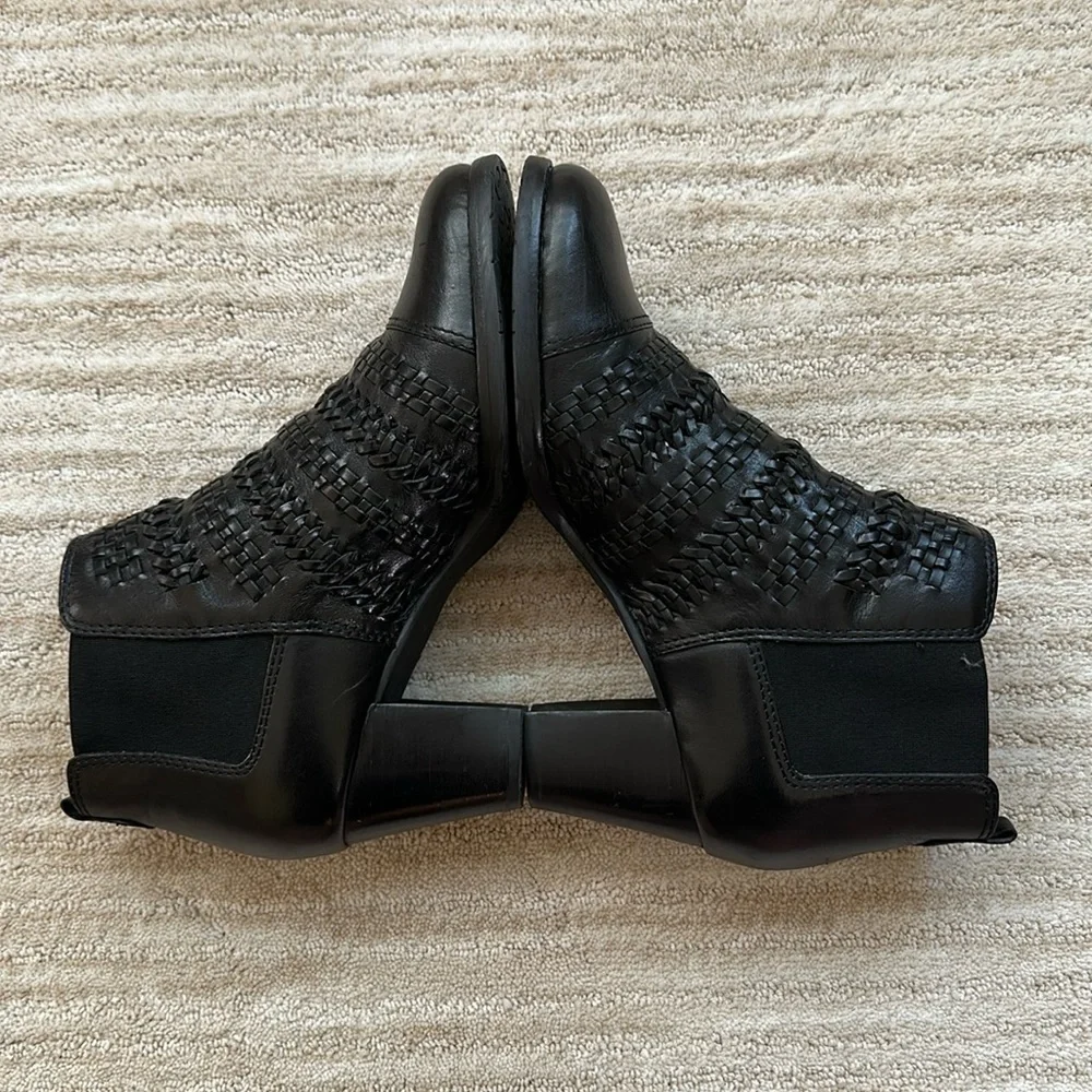 Like New: Brighton Woven Galore Boots Black Asmara Leather Ankle Boots Size 7